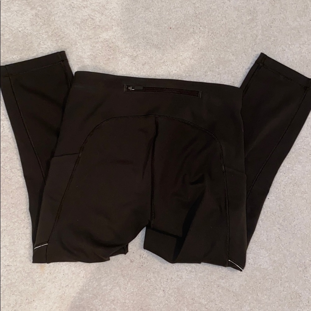 green lululemon leggings